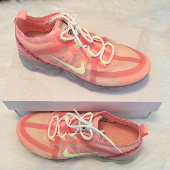 Nike Air Vapormax 2019 Pink Sneakers 7.5 with Box Used Once Pink Tint - Picture 9 of 11